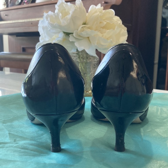 Feragamo hill. 3cm hill. Condition is super good! - Picture 6 of 6